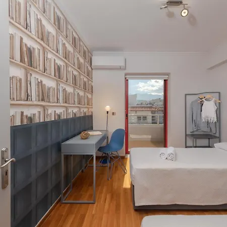 Stefan's Penthouse Apartment *